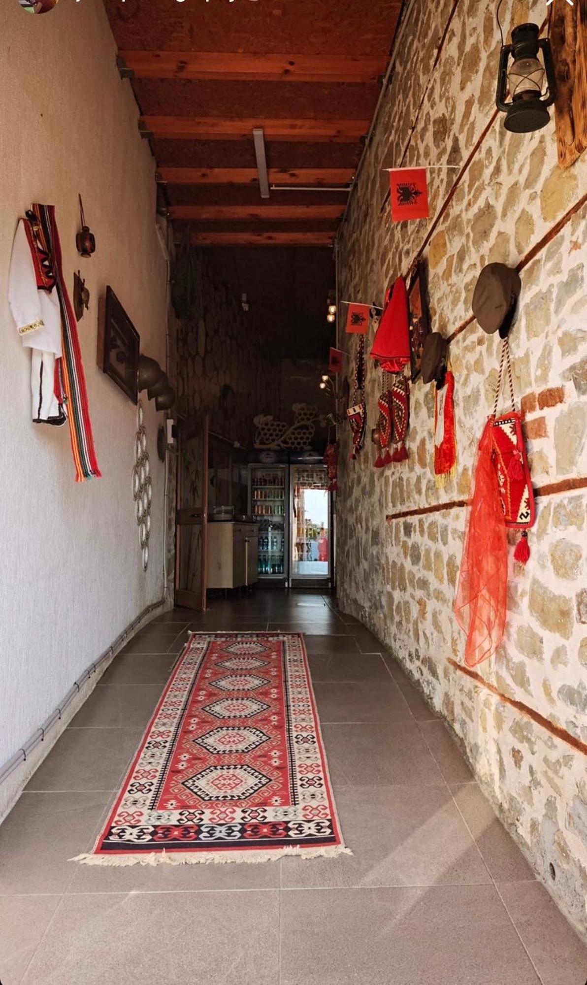 Keshtjella Xhabeqos Hotell 4*