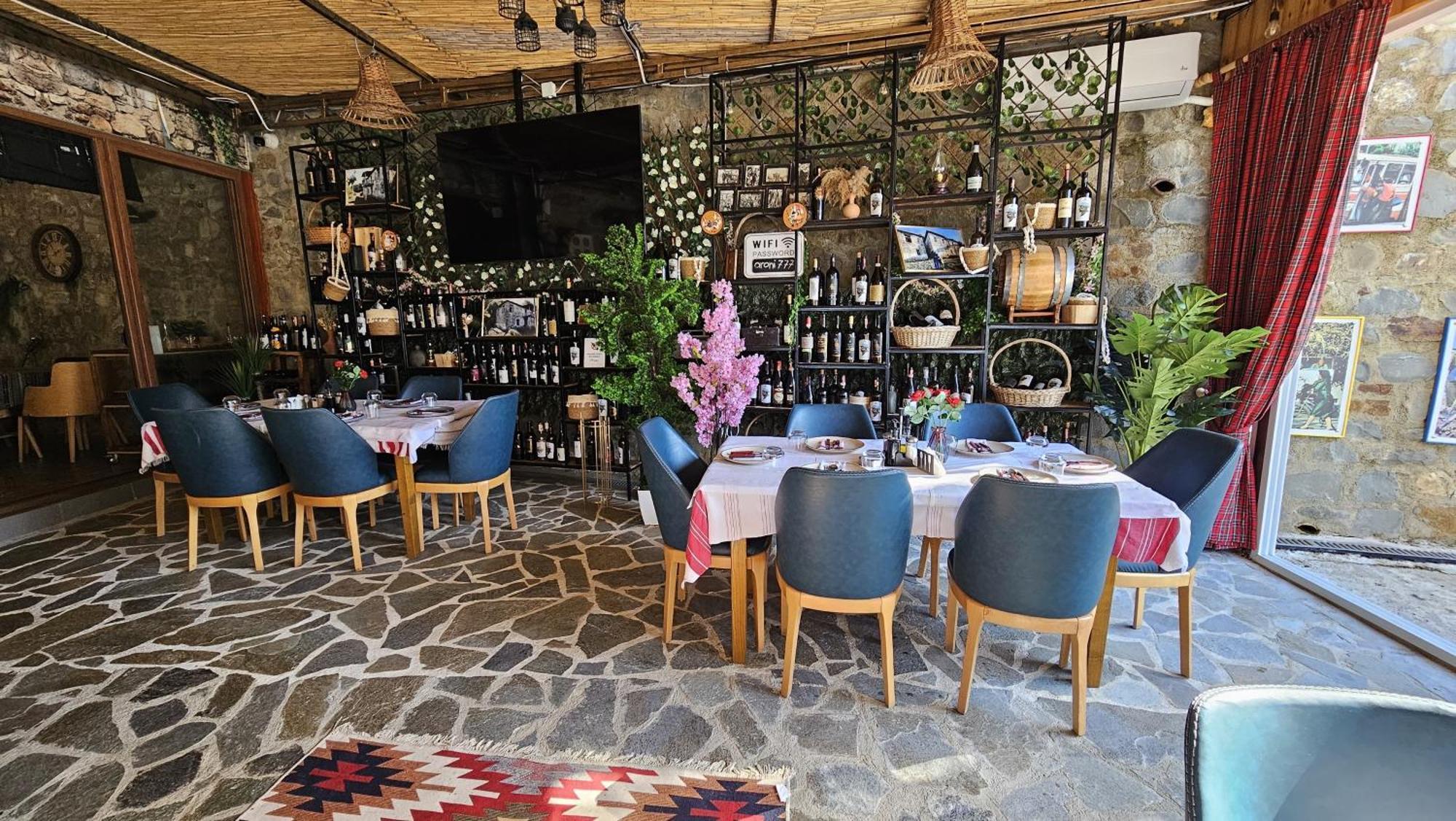 Keshtjella Xhabeqos Hotell 4*