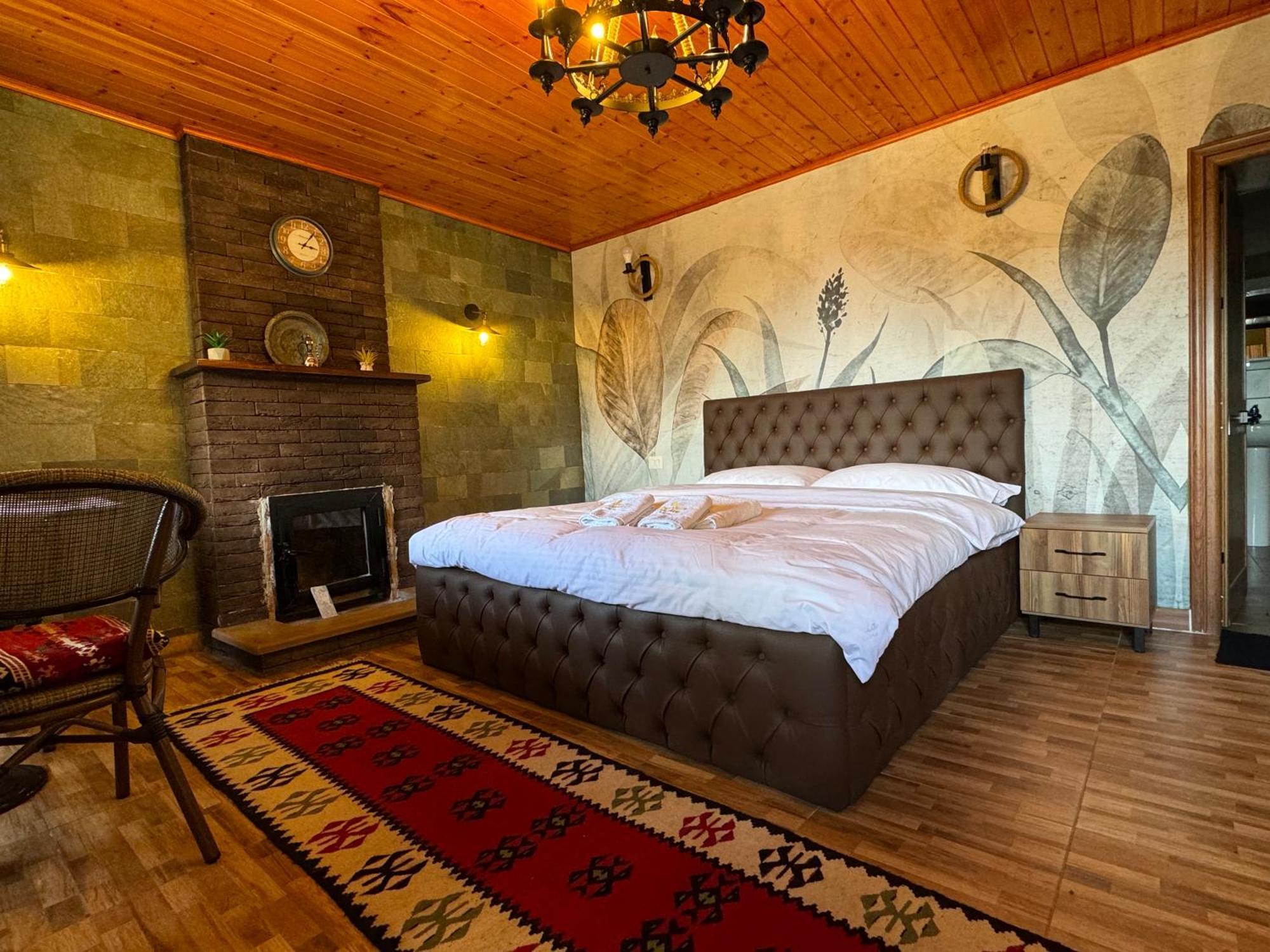 Keshtjella Xhabeqos 4*
