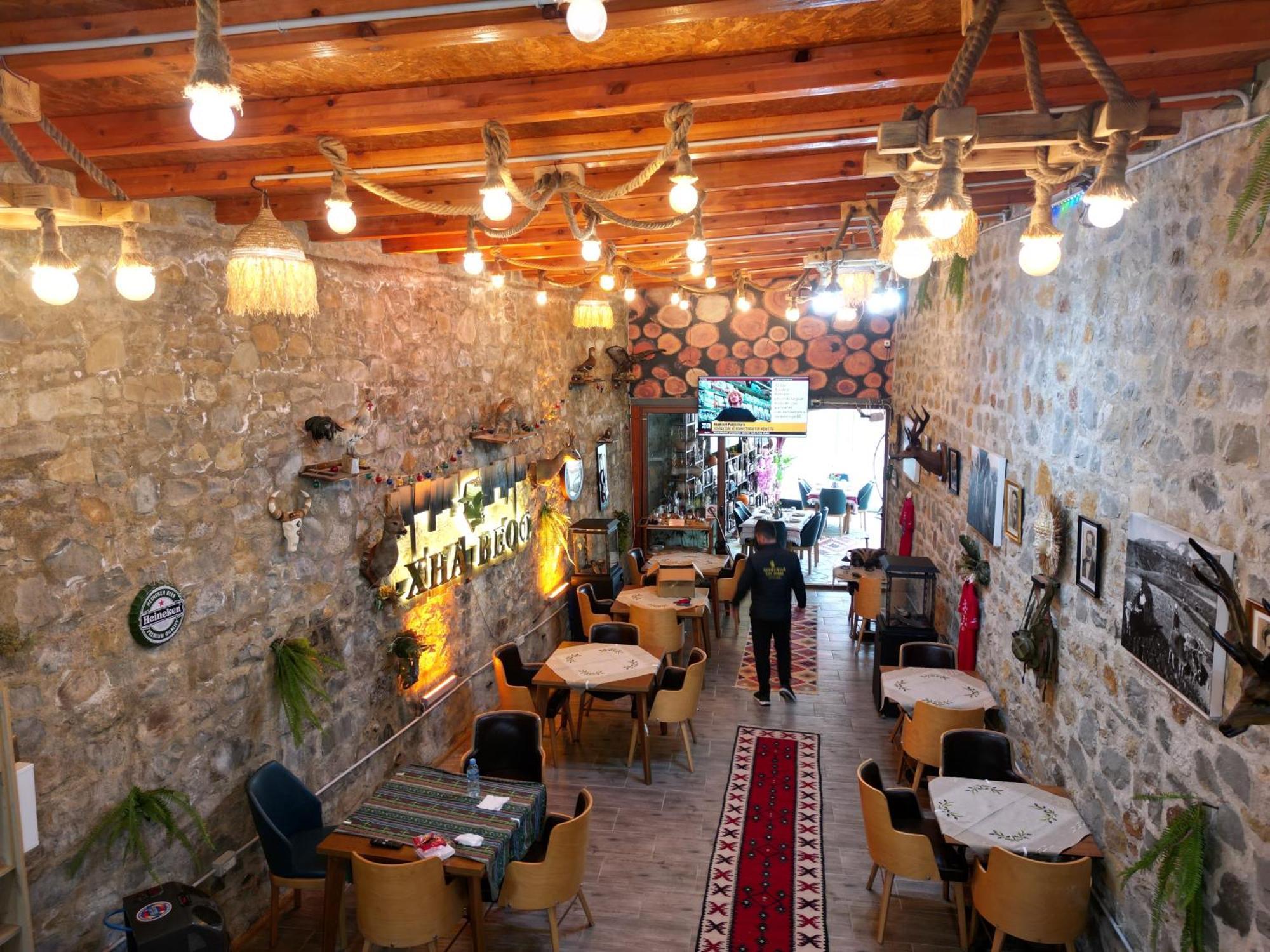 Hotel Keshtjella Xhabeqos Ljaknasi