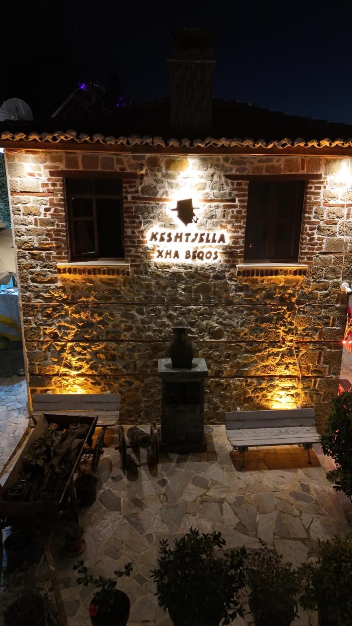 Keshtjella Xhabeqos 4*